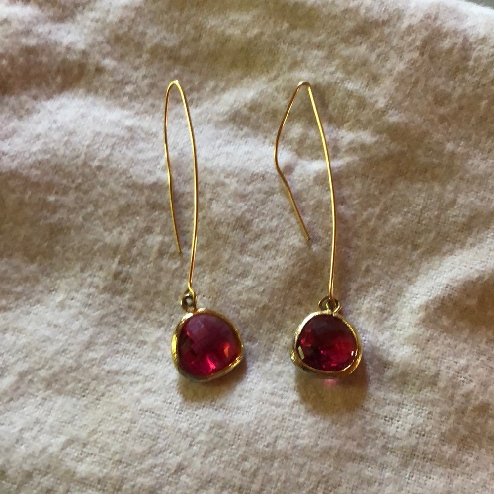 Pretty handmaid earrings.